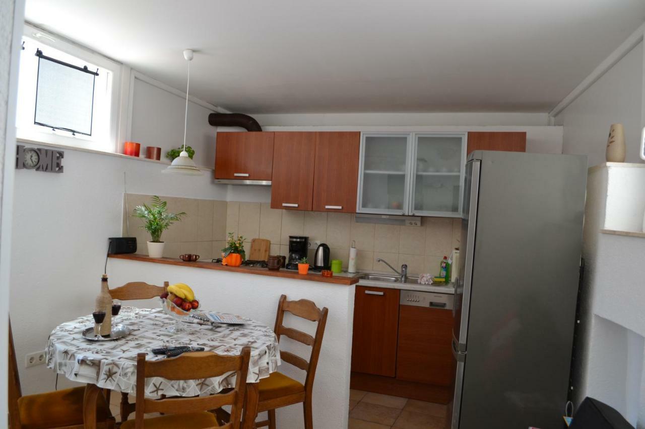Relaxing Apartment Carpe Diem Split Exterior photo
