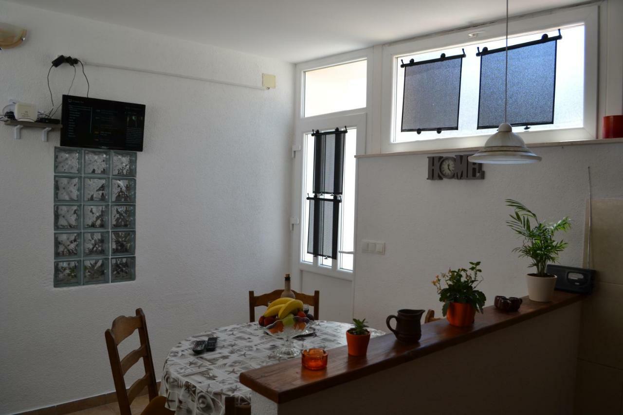 Relaxing Apartment Carpe Diem Split Exterior photo
